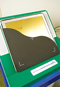 Flat-panel X-ray sensor with a TFT panel mounted with a deposited layer of amorphous selenium