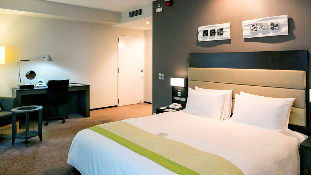 Holiday Inn Osaka Namba - Universal Room