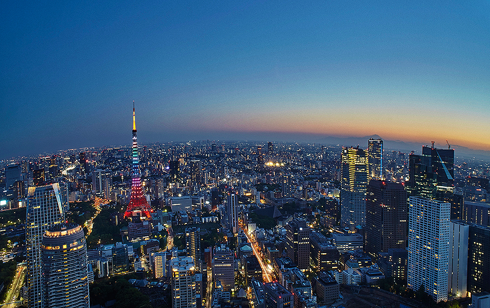 From high atop the Roppongi Hills skyscraper, stunning views of Tokyo and even Mt. Fuji, are on call night and day