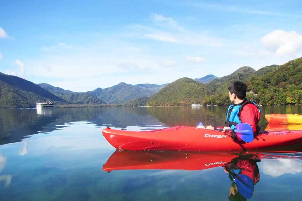 Nikko - Lake Chuzenji Canoe Picnic